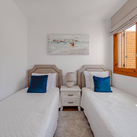 Cb Living - 2 Bedroom Beach Condo, Playa Flamenca Orihuela Bagian luar foto